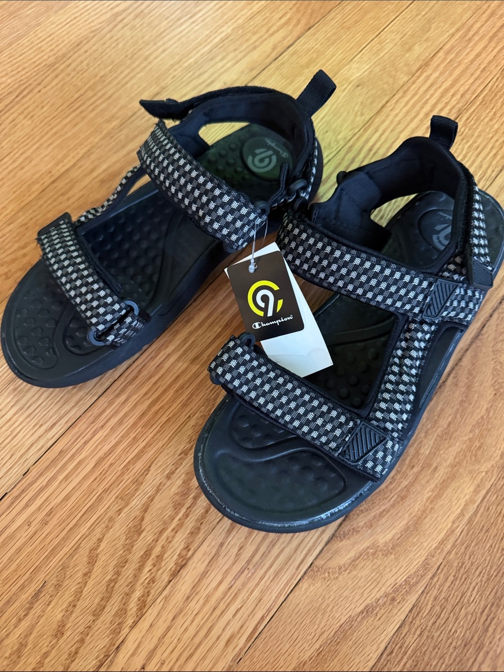 Men’s Champion sandals NWT